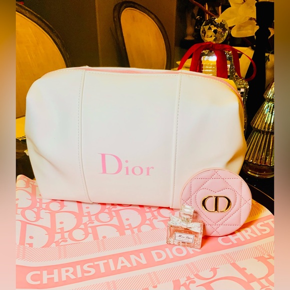 Luxurious DIOR Gift Bundle Set - Picture 16 of 16